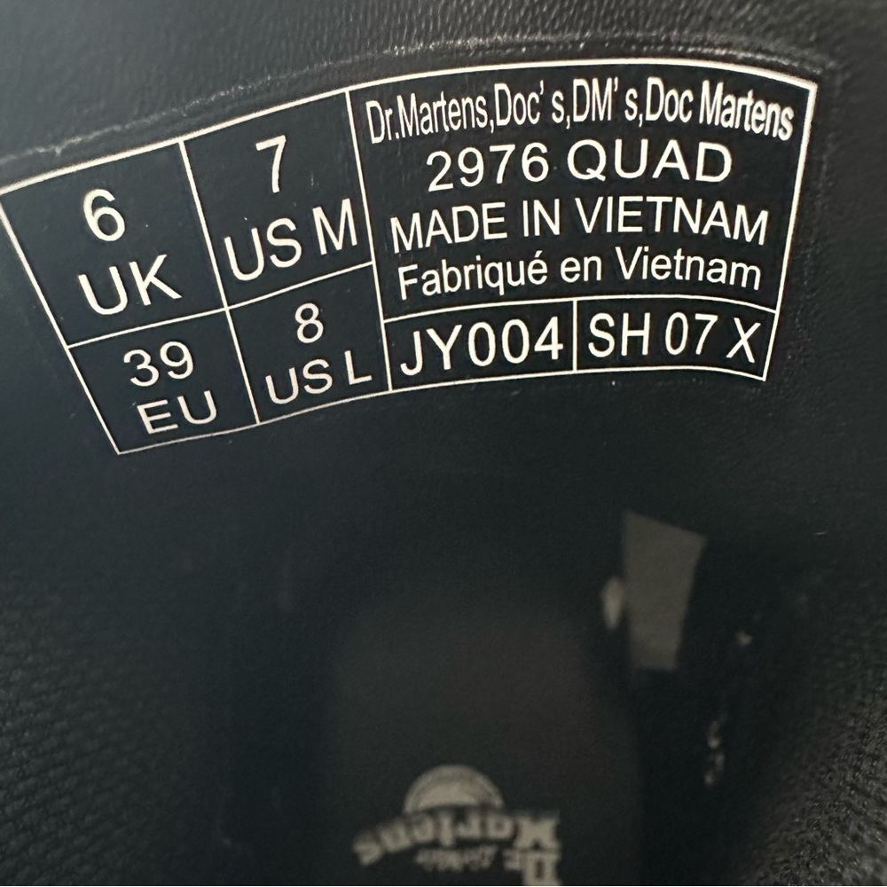 DR MARTENS 2976 SMOOTH LEATHER PLATFORM CHELSEA BOOTS - Picture 7 of 8